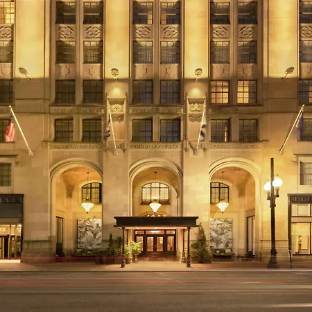 Hilton New Orleans / St. Charles Avenue Hotel